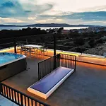Rooftop House Holiday home